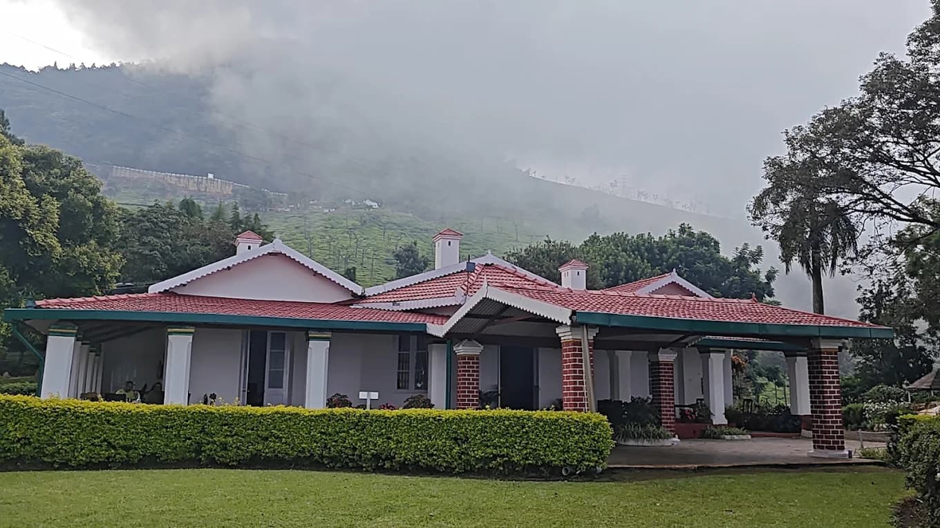 The Colonial Crown image 3