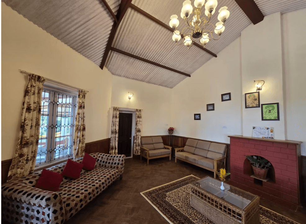 The Colonial Crown image 11