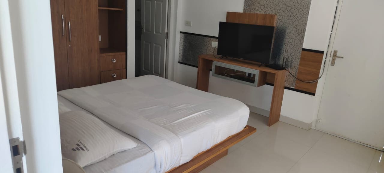 The Monarch's Nest image 13