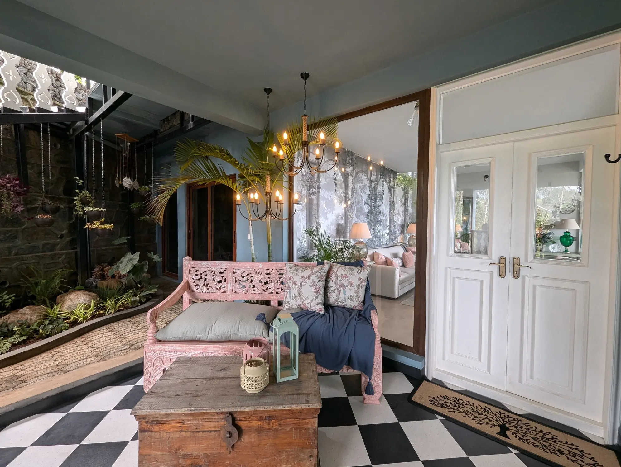 The Scarlet Horizon image 2