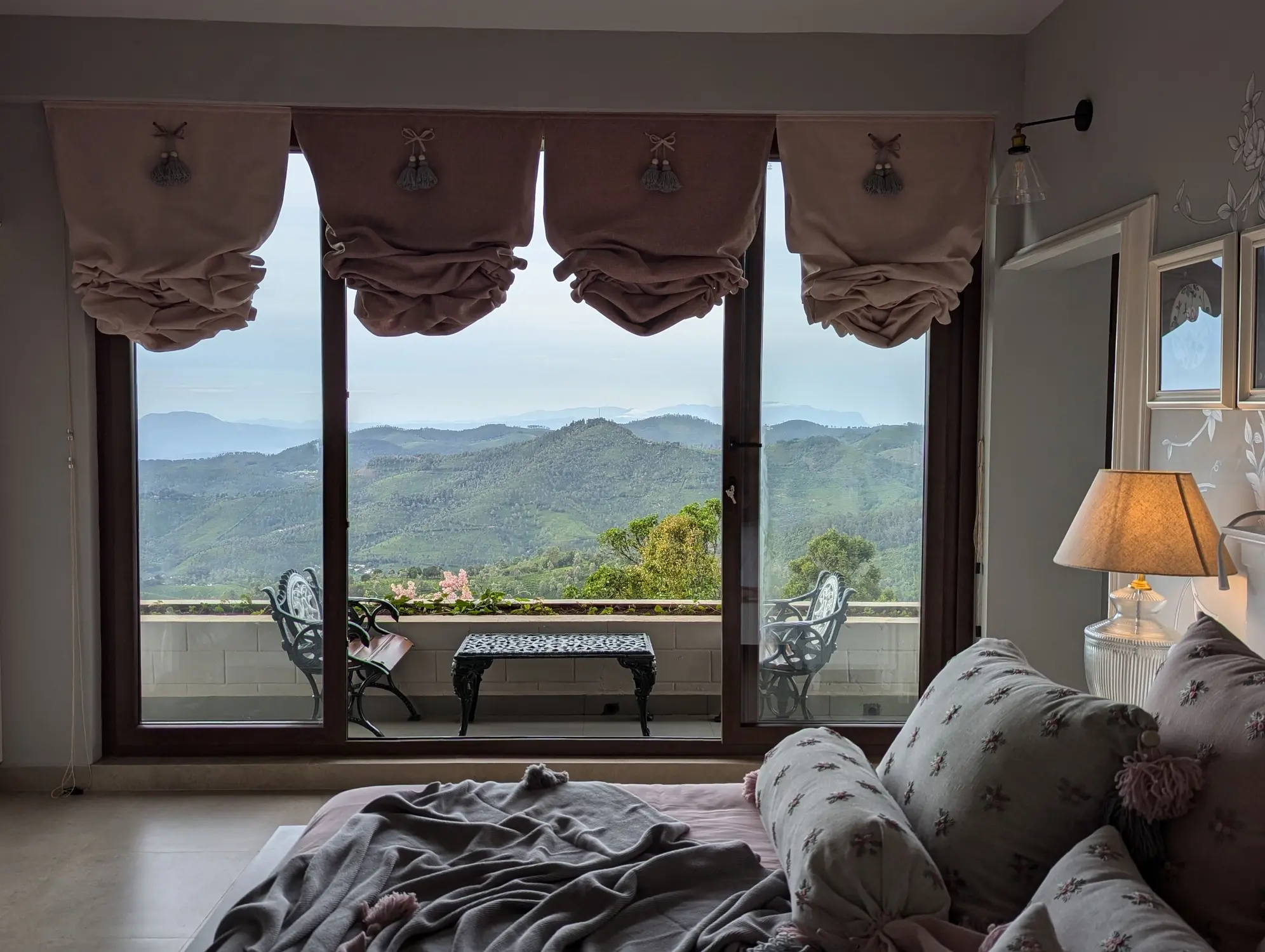 The Scarlet Horizon image 8