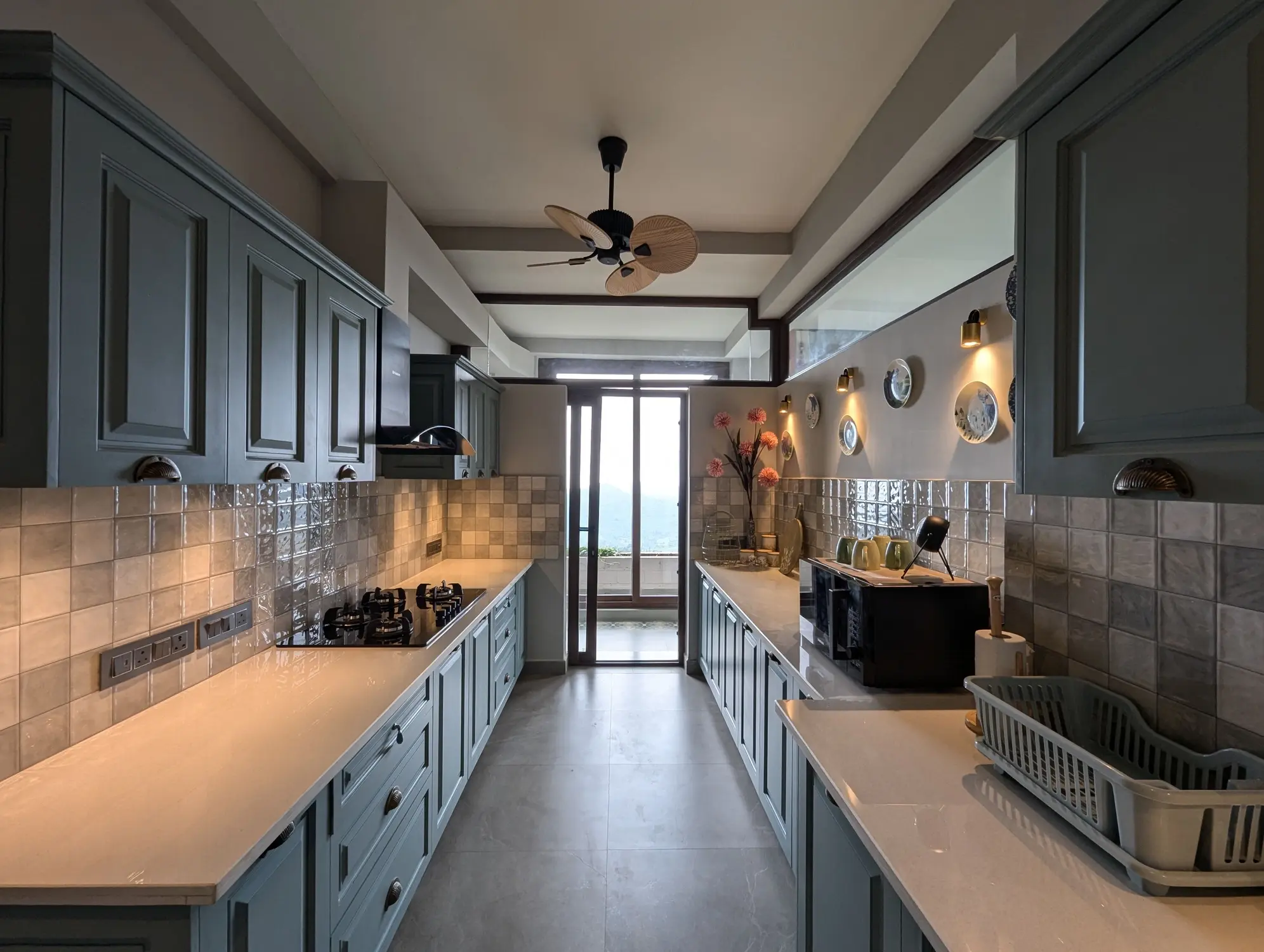 The Scarlet Horizon image 11